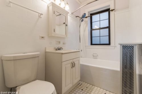 4213 Kedvale Ave, Chicago IL  60641-2221 exterior