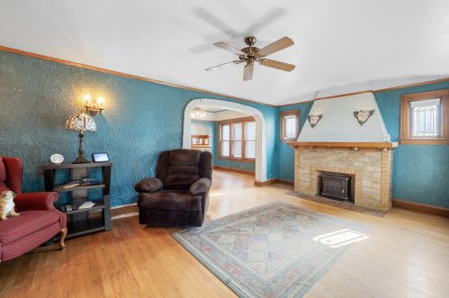 2348 56, Milwaukee WI 53219-2212 exterior