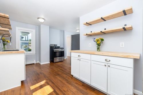 525 Prospect St, Torrington CT 06790-6328 exterior