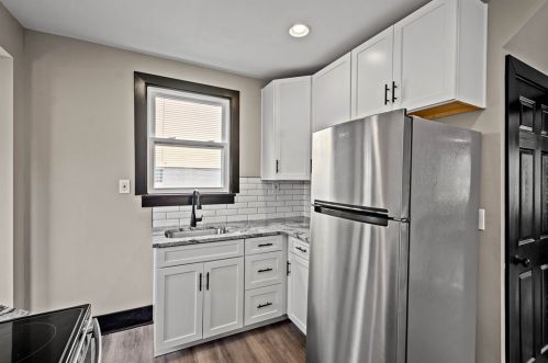 61 Mainsgate St, Pittsburgh PA 15205-2247 exterior