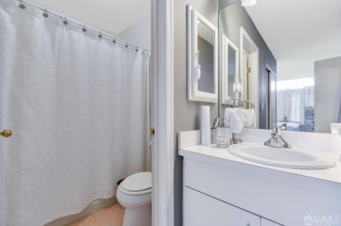 835 Edpas Rd, New Brunswick NJ 08901-3816 exterior