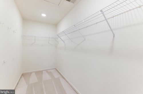 43195 Parkers Rdg Dr, Leesburg VA 20176-5132 exterior