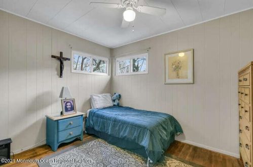 15 Mason Dr, Hazlet NJ 07730-2027 exterior