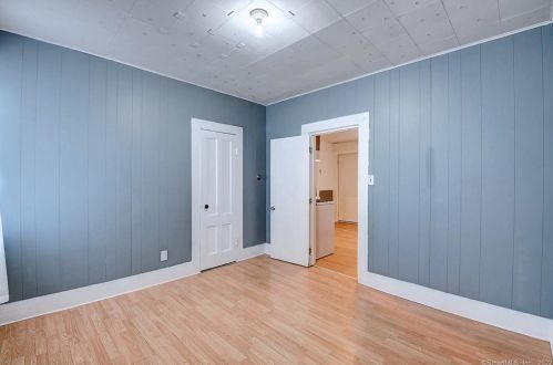 3 Logan St, New Britain CT 06051-3434 exterior