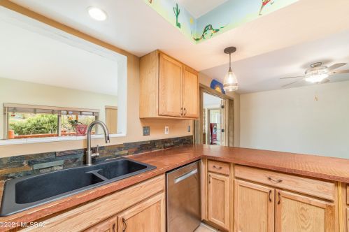 616 Fremont Cir, Green Valley AZ 85614-1940 exterior