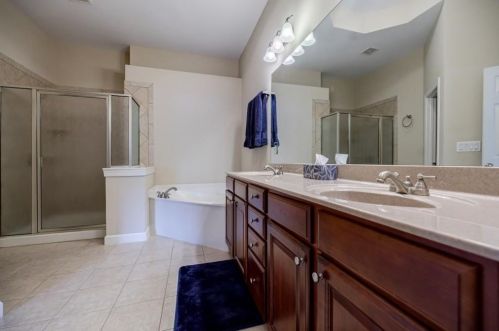 2067 Cobblestone Cir, Atlanta GA 30319-4911 exterior