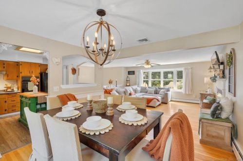 75 Boylston St, Meriden CT 06450-4737 exterior