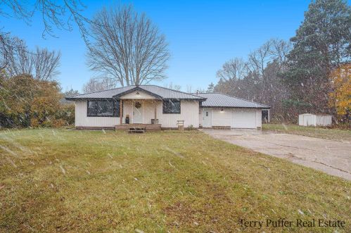 3965 Holton Rd, Meskegon MI  49445-8535 exterior