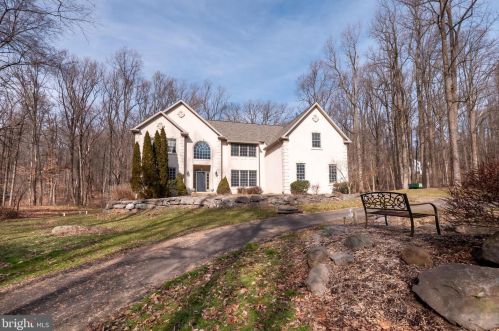 3181 Chestnut Hill Rd, Pottstown PA 19465-8560 exterior