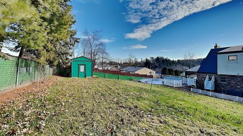 140 Perryvista Ave, Pittsburgh PA exterior