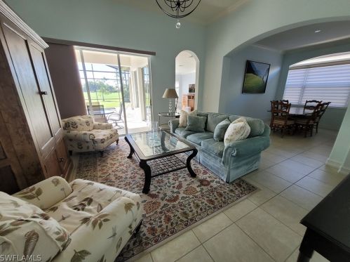 6044 Dogleg Dr, Naples FL 34113-1688 exterior