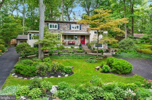 2030 Country Club Dr, Huntingdon Valley, PA 19006-5604