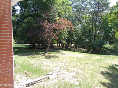 140 Constitution Blvd, Lakehurst NJ 08759-1991 exterior