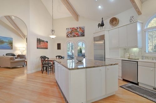 7383 Buccaneer Dr, Grand Rapids MI 49546-9104 exterior