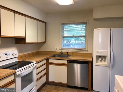 7033 Santa Maria Ct, Mc Lean VA  22101-3410 exterior