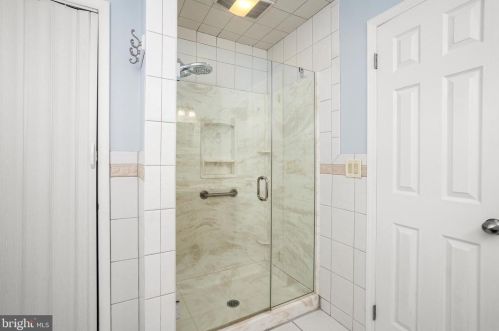 10 Blue Rdg Dr, Trenton NJ 08638-1214 exterior