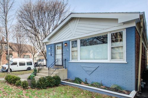 2959 Washtenaw Ave, Chicago IL 60645-3210 exterior