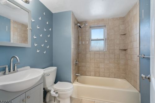 7 Berry Rd, Wantage NJ 07461-3009 exterior