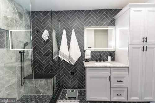 242 Stonebridge Blvd, New Castle DE 19720-6711 exterior