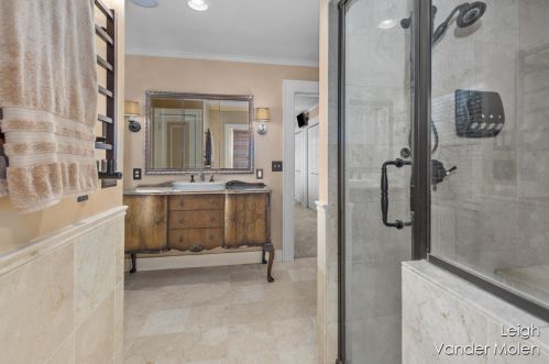 910 Pinecrest Ave, Grand Rapids MI 49506-3437 exterior