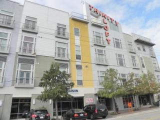 1403 Slocum St, Dallas TX  75207-3810 exterior