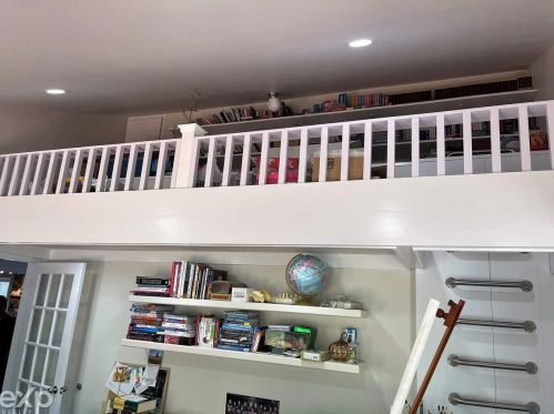 327 Cass St, Standish MI 48658-9229 exterior