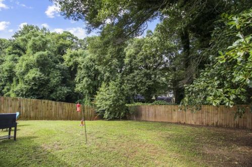 1385 Kenilworth Dr, Atlanta GA 30310-3941 exterior