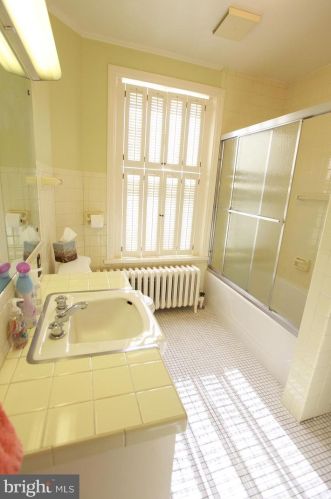 223 Washington St, Huntingdon PA 16652-1525 exterior