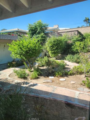 1324 Kroeger Ave, Fullerton CA exterior