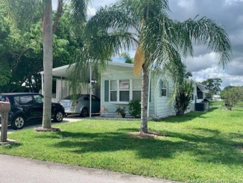 62 Camino Del Rio, Fort Pierce, FL 34952-2311