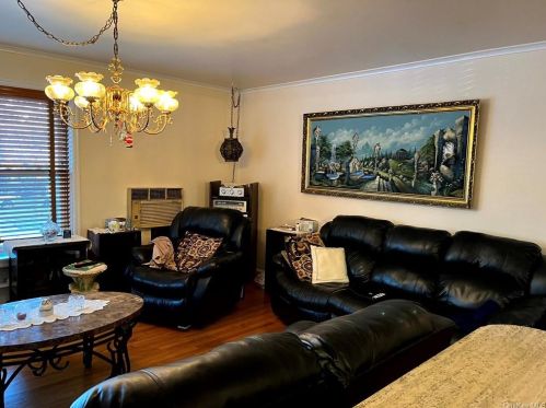 1020 Lydig Ave, Bronx NY 10462-2260 exterior