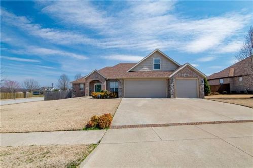 4940 Maple Grove Dr, Springdale AR  72764-7893 exterior