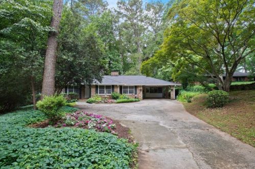 6838 Brandon Mill Rd, Atlanta, GA 30328-2031