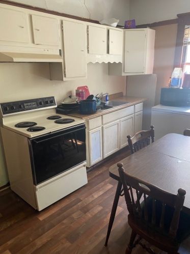 3715 24th Pl, Milwaukee, WI 53206-1352