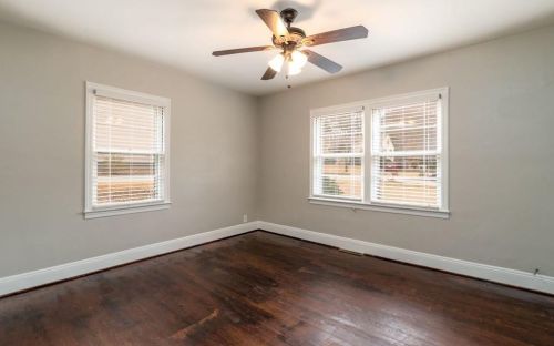 279 Midvale Dr, Atlanta GA 30342-3327 exterior