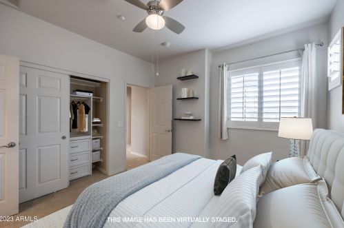 3931 Crst Ln, Phoenix AZ 85027-1602 exterior