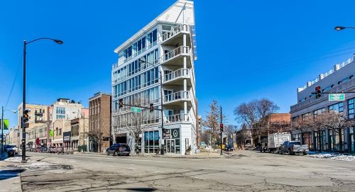 3110 Greenview Ave, Chicago, IL 60657-7985