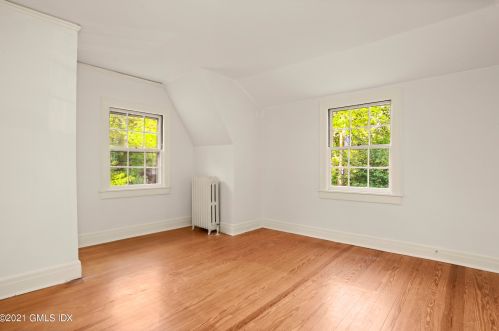 16 Park Ave, Greenwich CT 06830-4851 exterior