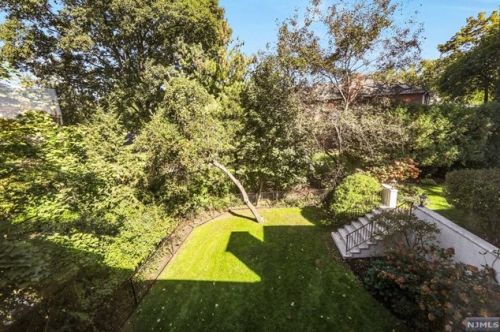 65 Holland Ave, Demarest NJ  07627-2705 exterior