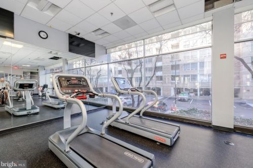 355 I St, Washington DC  20024-4230 exterior