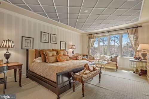 11300 Glen Rd, Rockville MD 20854-1849 exterior