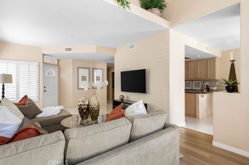 2375 Cascade, Tustin CA exterior