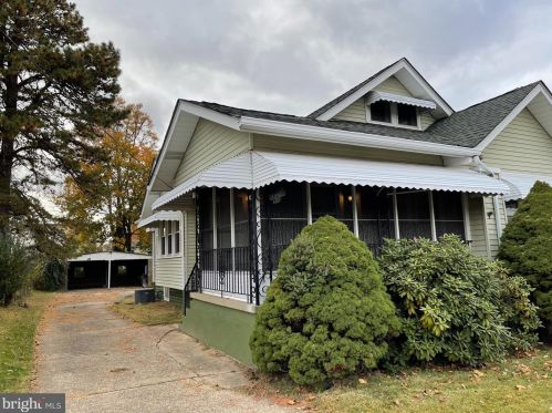 327 Bowers Ave, Runnemede, NJ 08078-1323