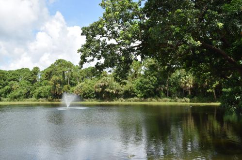 27 Lake Vista Trl, Fort Pierce FL  34952-6365 exterior