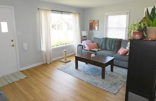 3668 1st St, Milwaukee WI  53207-3215 exterior