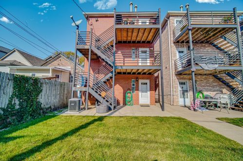 427 38th St, Chicago IL  60609-1800 exterior