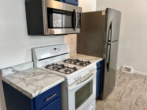 1431 Madison St, Meskegon MI 49442-5250 exterior