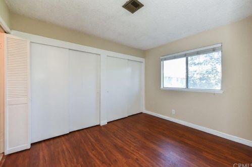 1407 Sycamore Ave, Tustin CA 92780-6279 exterior