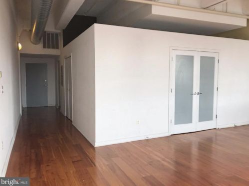 444 4th St, Philadelphia PA 19147-0015 exterior