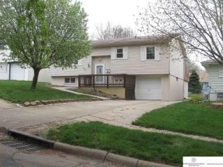 6931 Wirt St, Omaha, NE 68104-3150